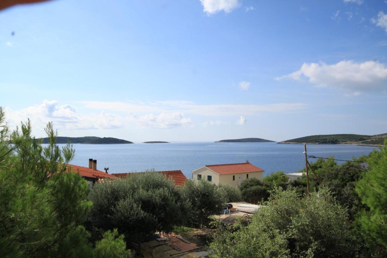 Apartments By The Sea Milna, Vis - 8895 روكافاك المظهر الخارجي الصورة