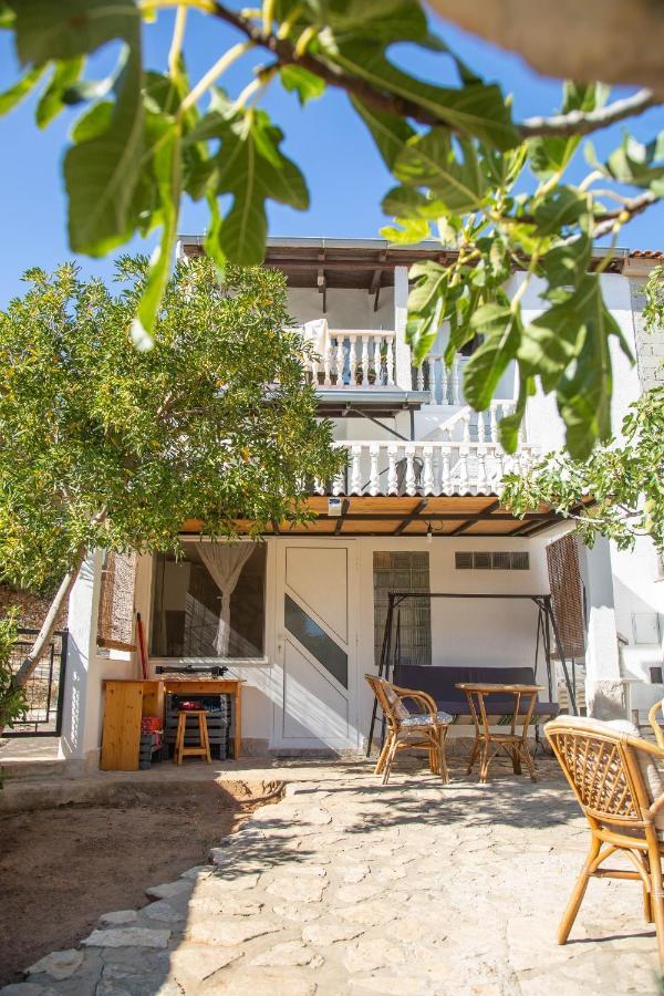 Apartments By The Sea Milna, Vis - 8895 روكافاك المظهر الخارجي الصورة