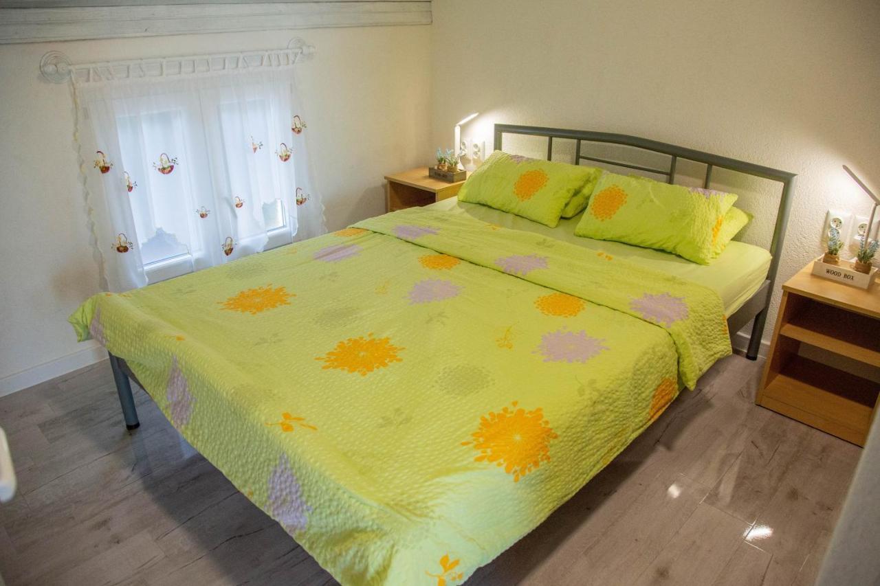 Apartments By The Sea Milna, Vis - 8895 روكافاك المظهر الخارجي الصورة