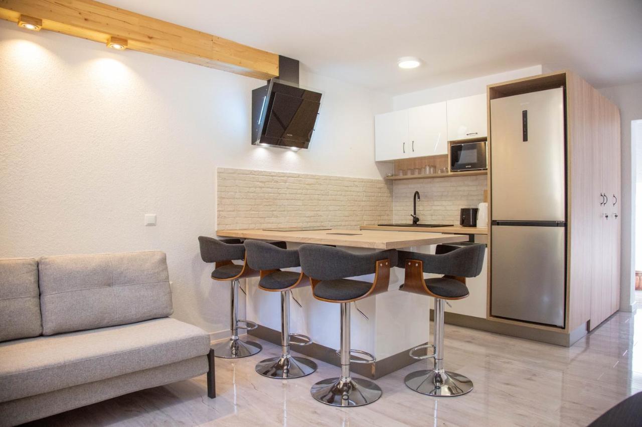 Apartments By The Sea Milna, Vis - 8895 روكافاك المظهر الخارجي الصورة