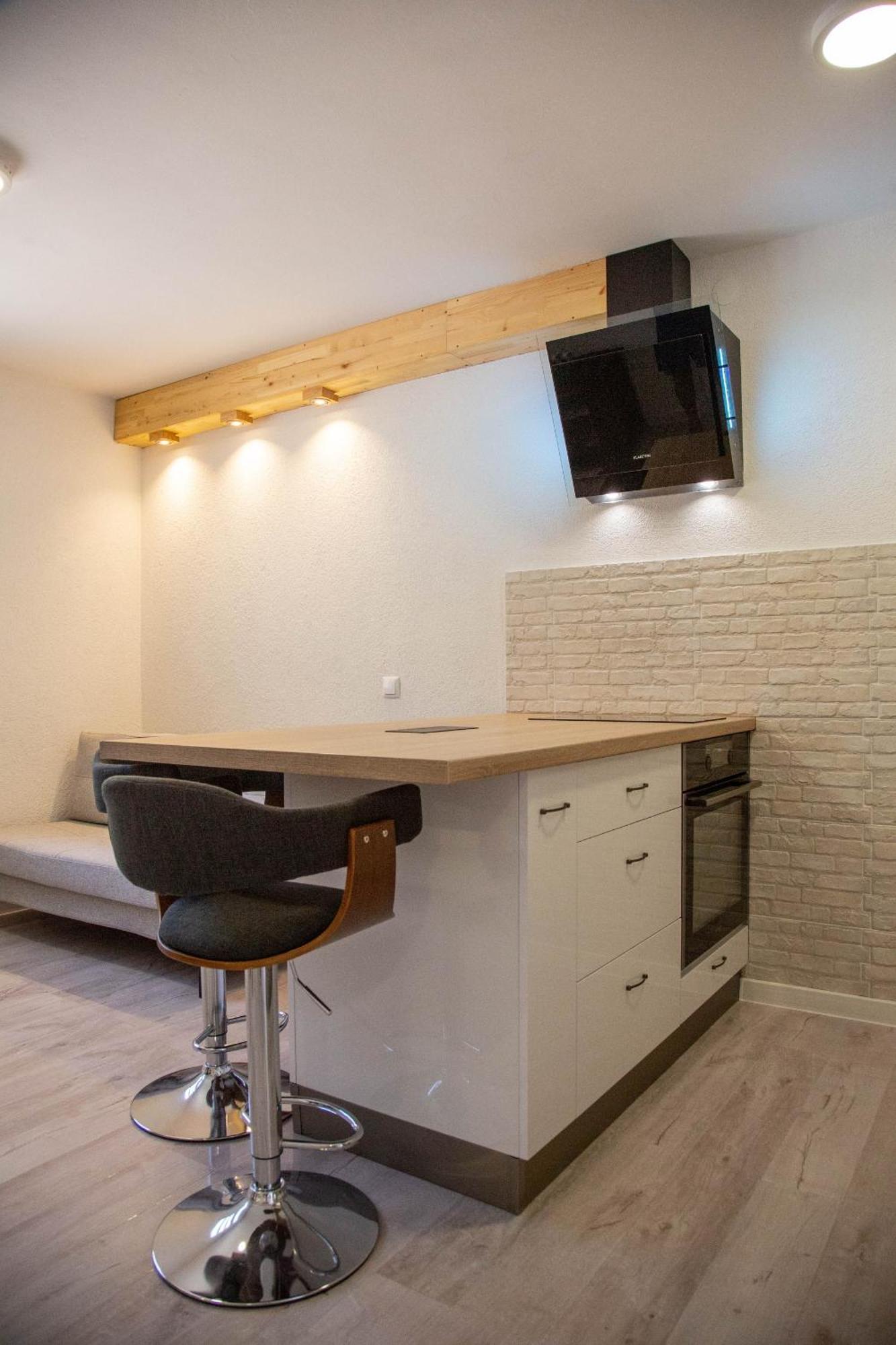 Apartments By The Sea Milna, Vis - 8895 روكافاك الغرفة الصورة