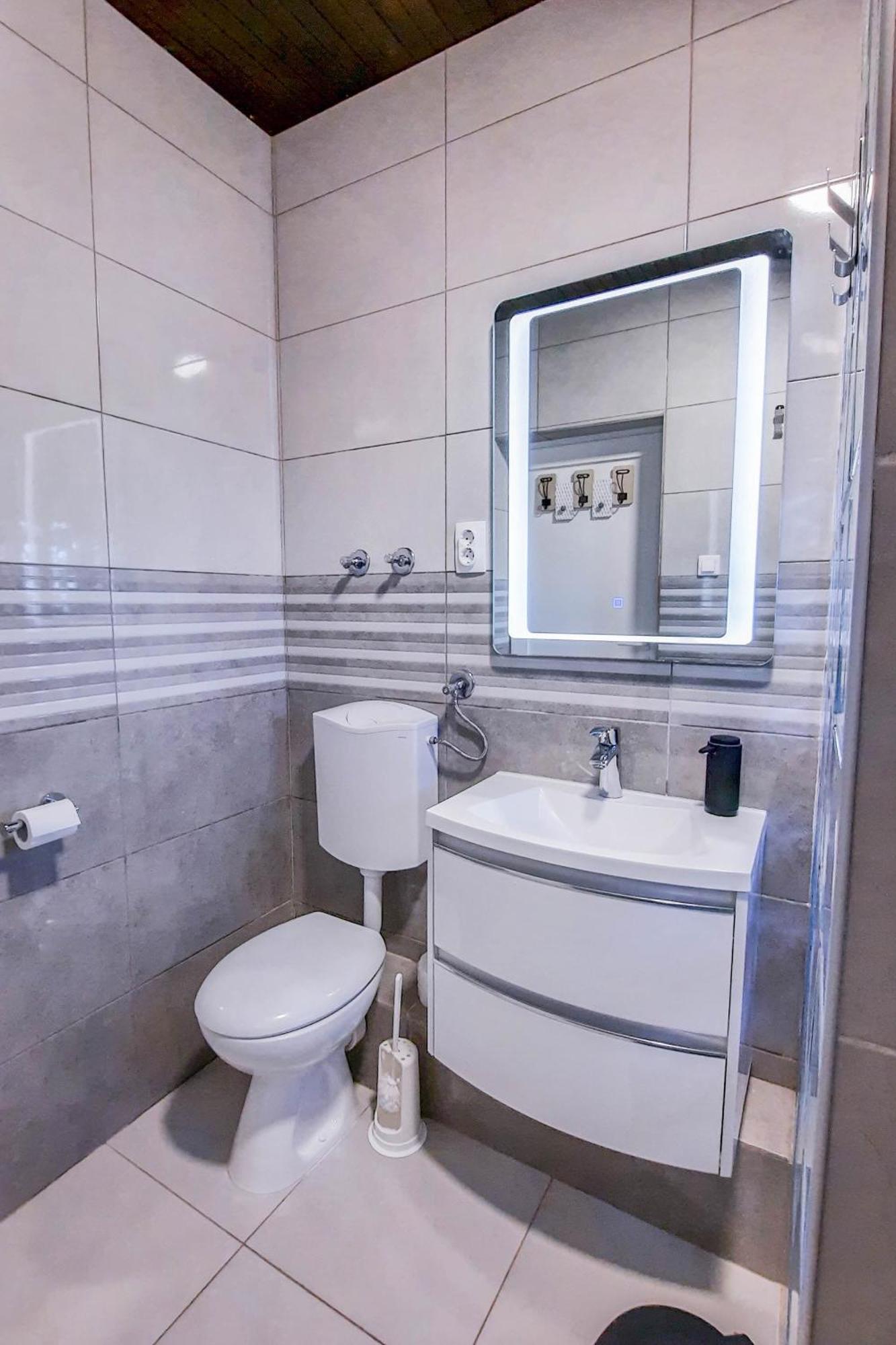 Apartments By The Sea Milna, Vis - 8895 روكافاك الغرفة الصورة